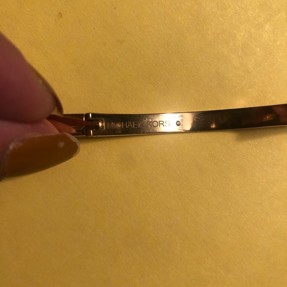 Rose gold adjustable Michael Kors bracelet - Picture 2 of 4